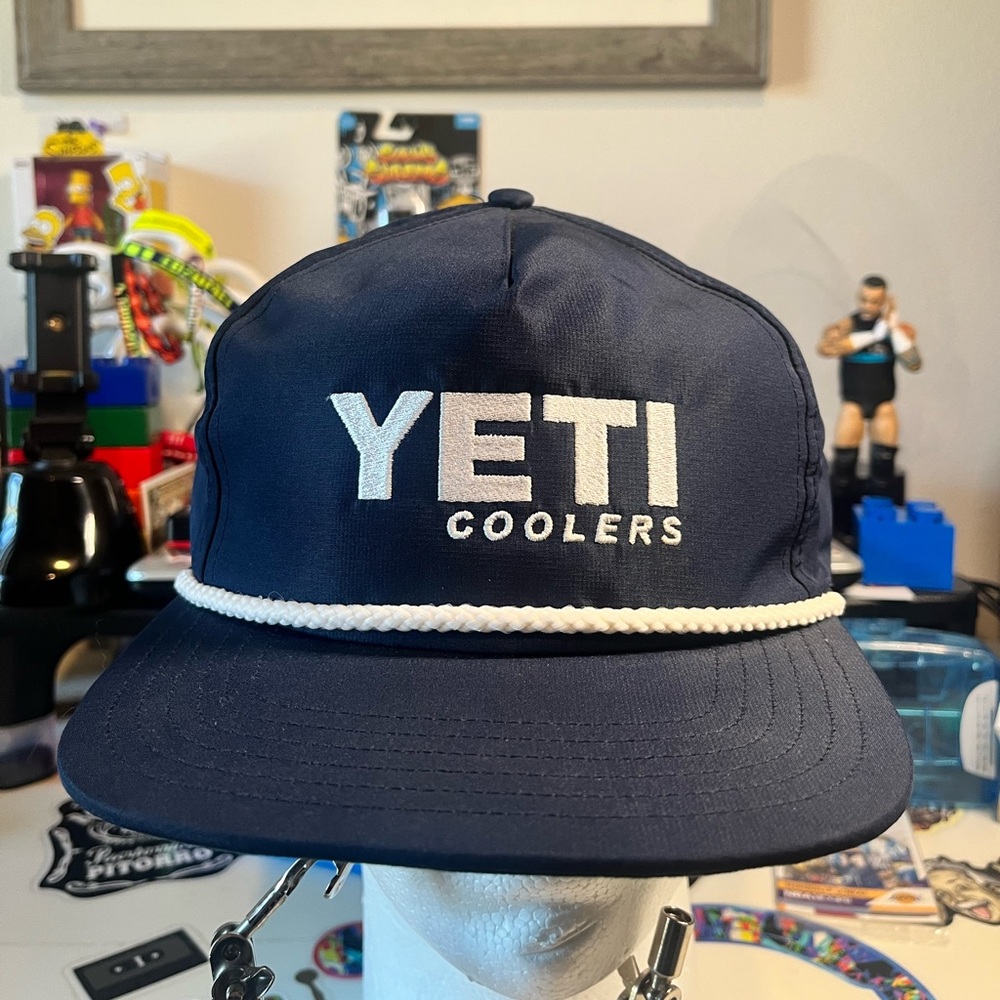 Yeti Coolers Hat Cap Snap Back Gray Performance Retro Trucker Rope Outdoors Mens